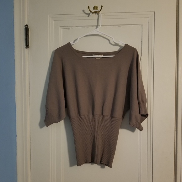 Kenar Tops - Gray/Tan Synched Sweater by Kenar